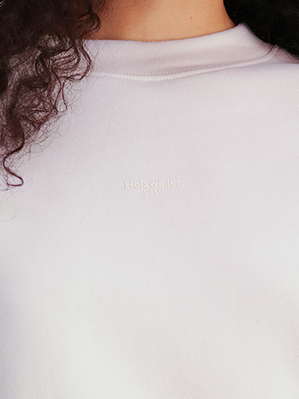 W. Oslo Crew Cream On Cream 1