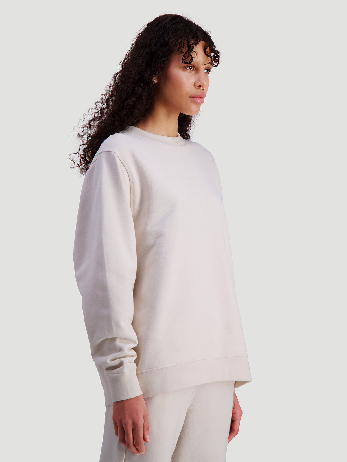 W. Oslo Crew Cream On Cream 3