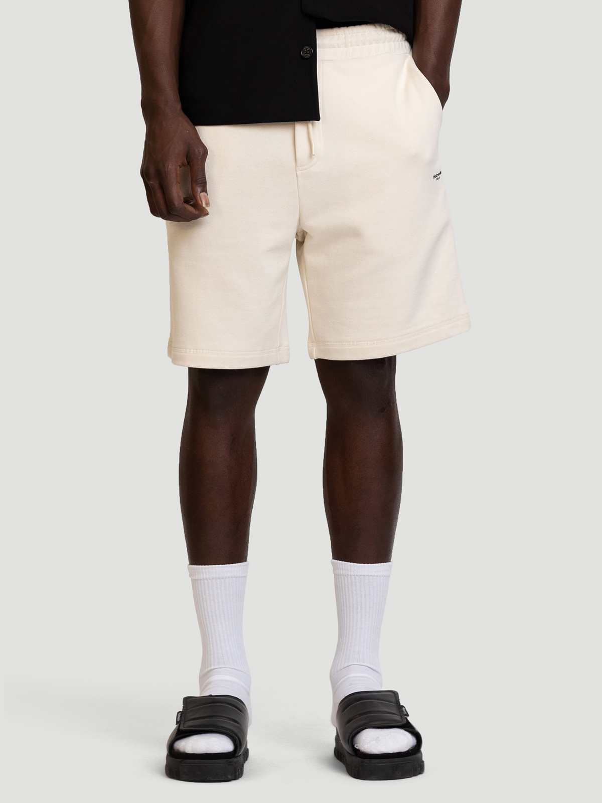 M. Oslo Shorts Ecru 2
