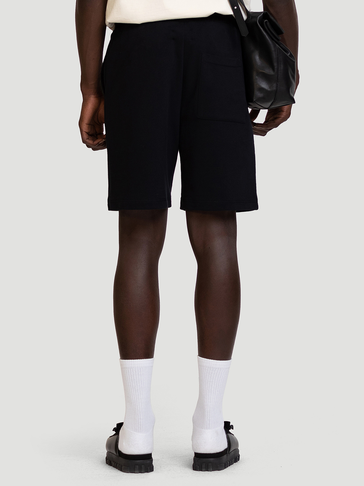 M. Oslo Shorts Black 3