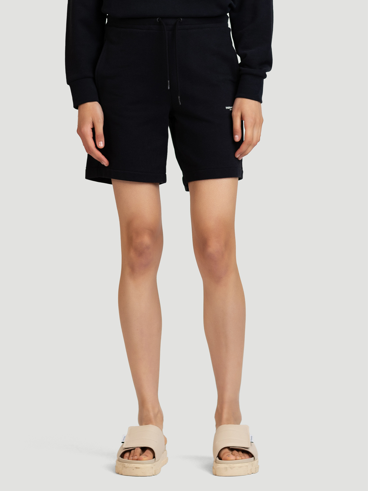 W. Oslo Shorts Black 2