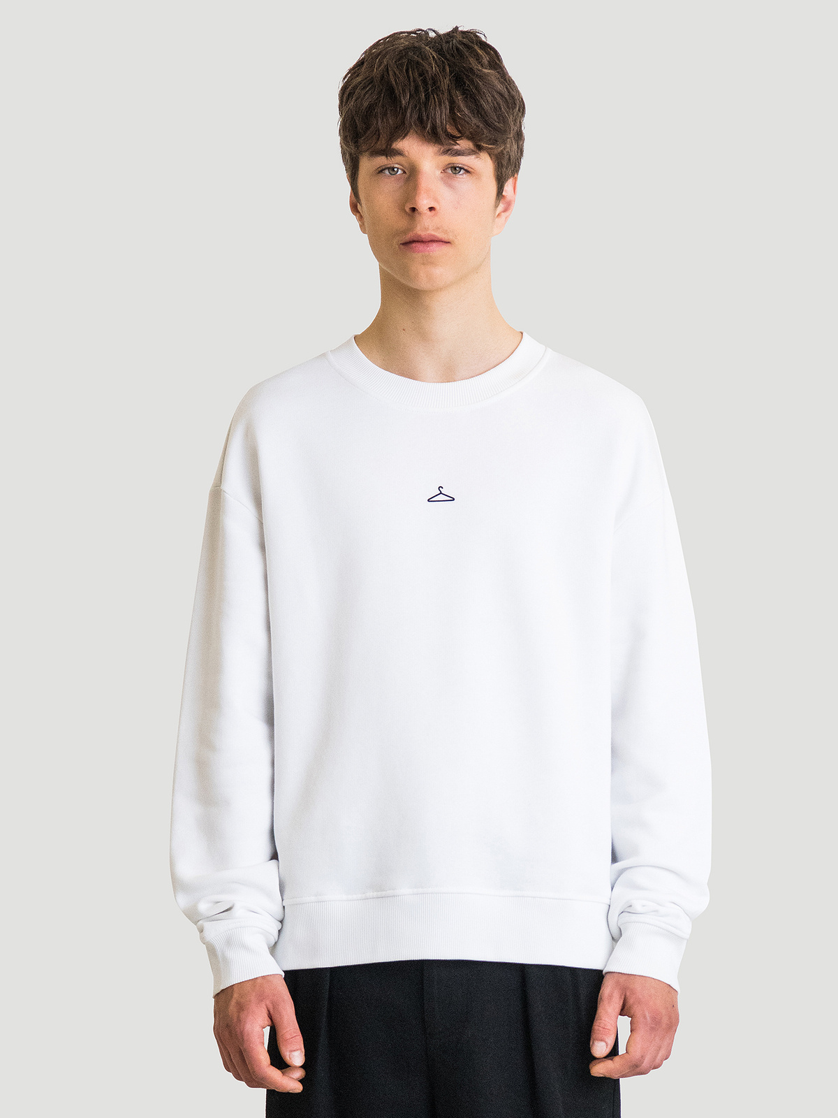 Hanger Crew White 3