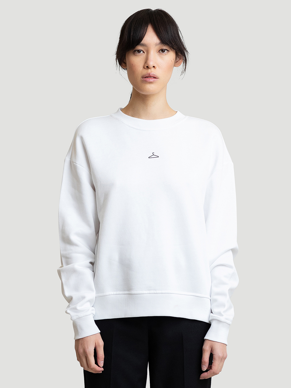 Hanger Crew White 1