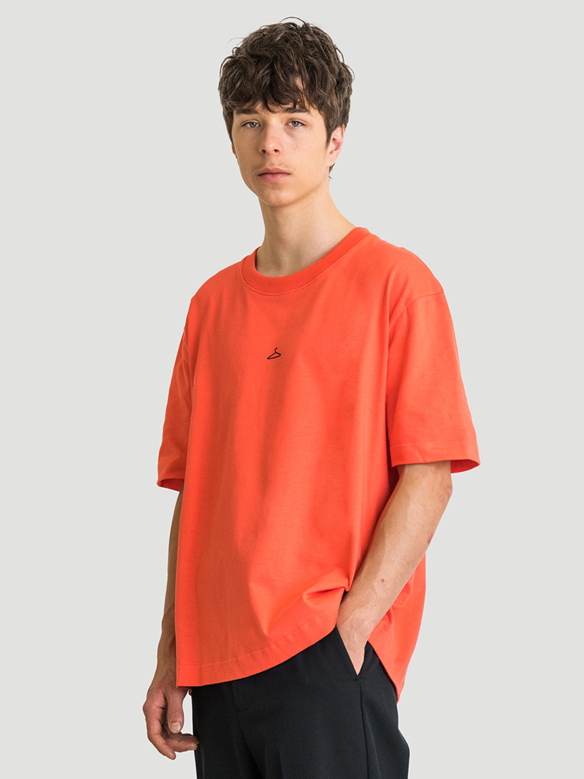 Hanger Tee Coral 1