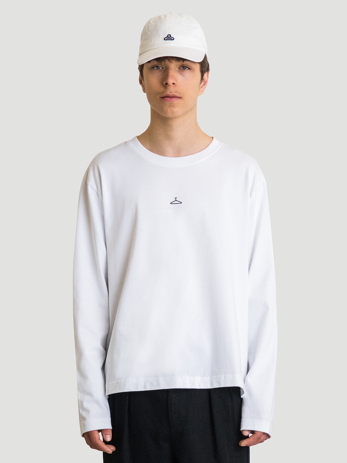 Hanger Longsleeve White 2