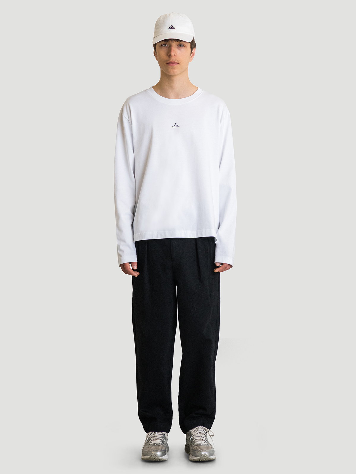 Hanger Longsleeve White 8