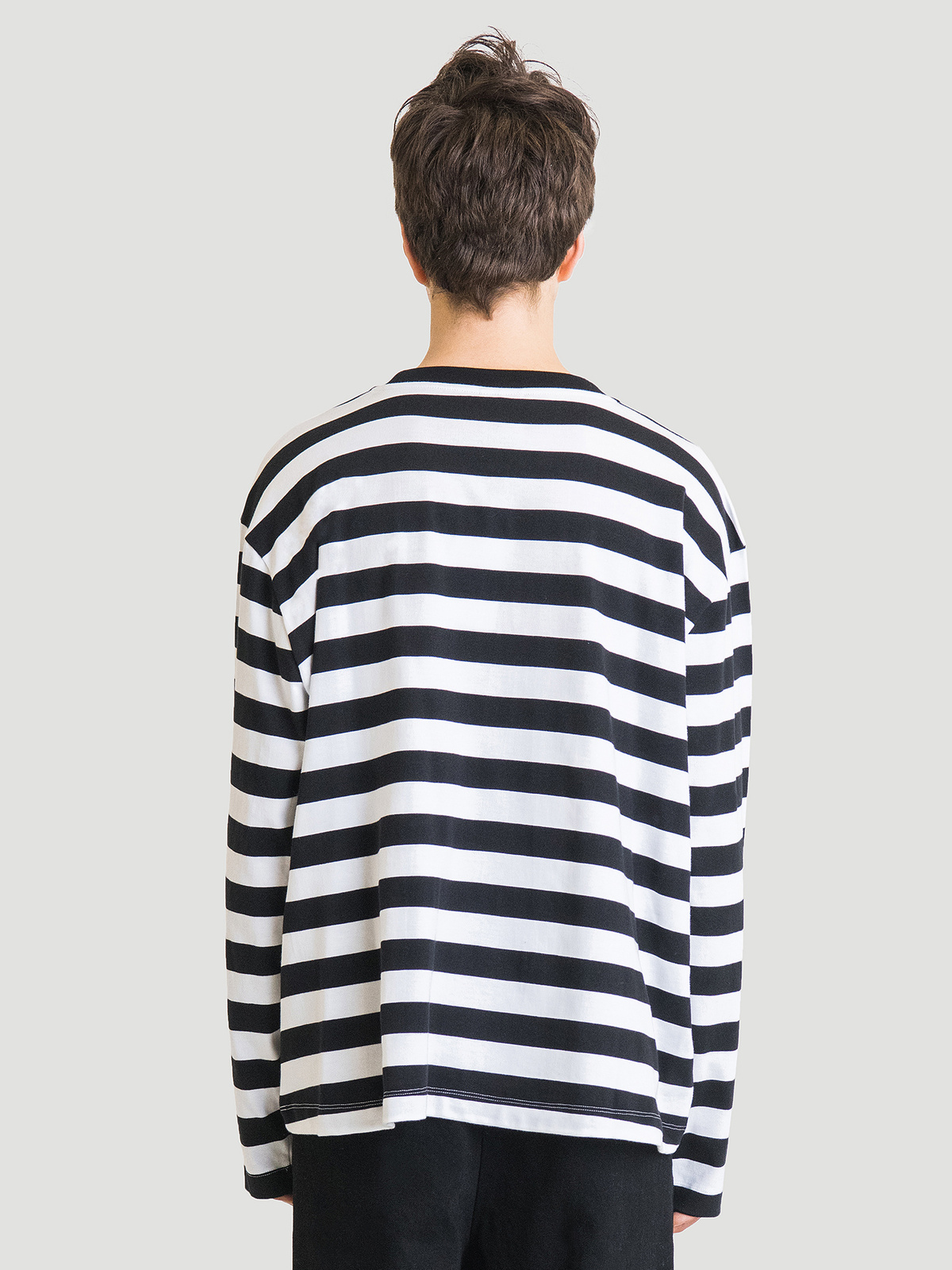 Hanger Striped Longsleeve Black White 9