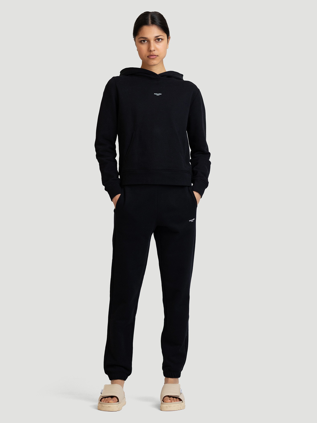W. Oslo Sweat Trouser Black 1