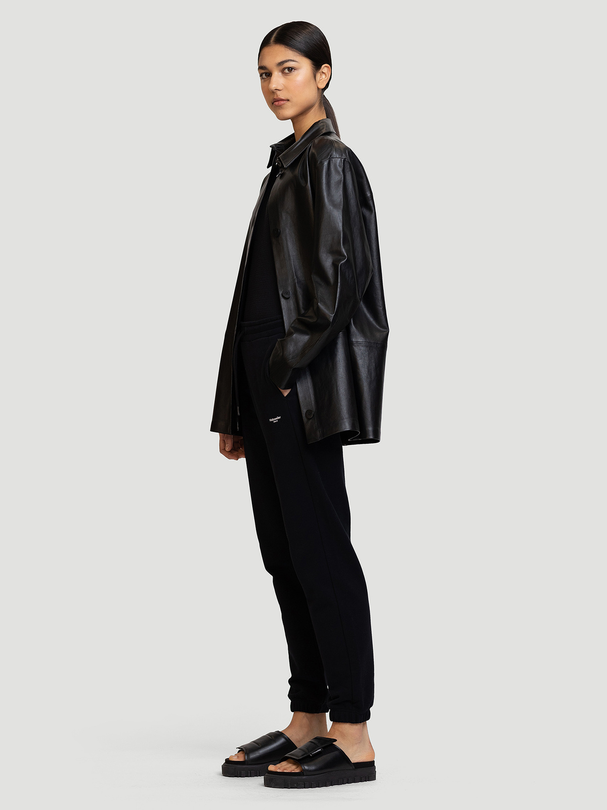 W. Oslo Sweat Trouser Black 7