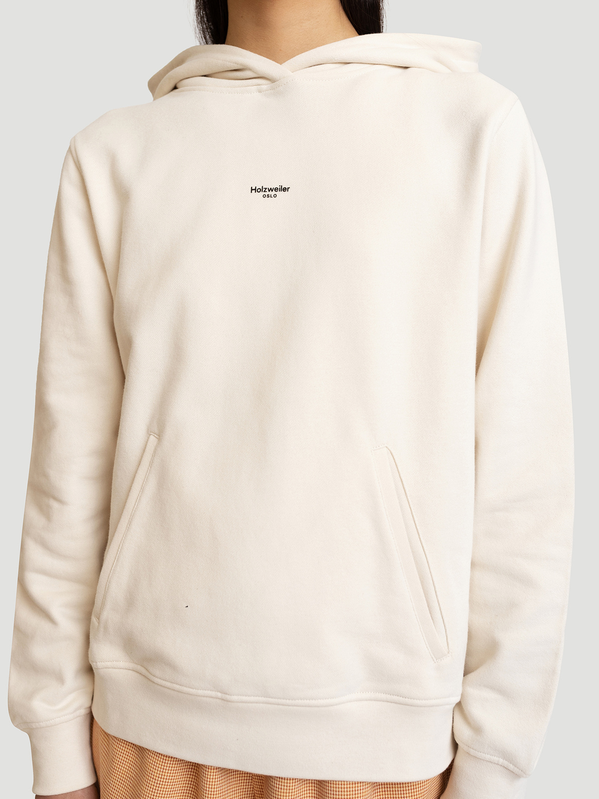 W. Oslo Hoodie Ecru 4