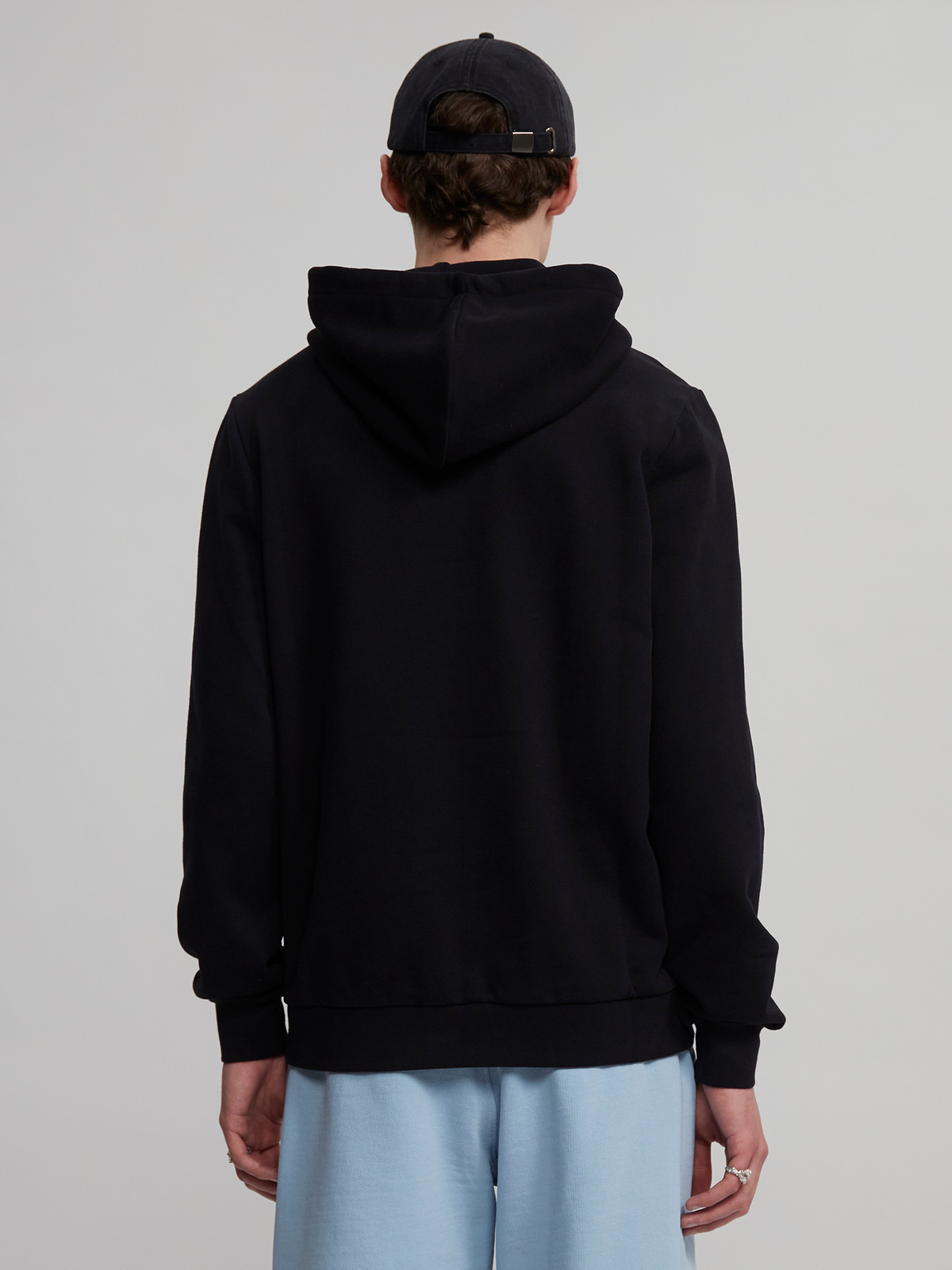 M. Oslo Hoodie Black 5