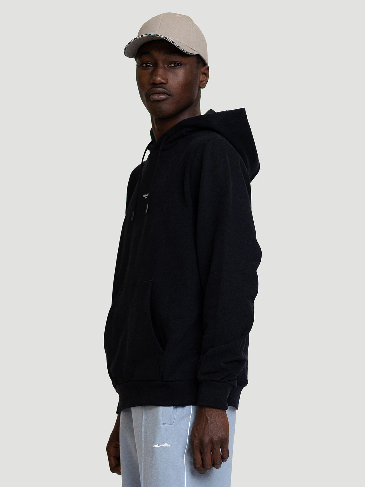 M. Oslo Hoodie Black 3