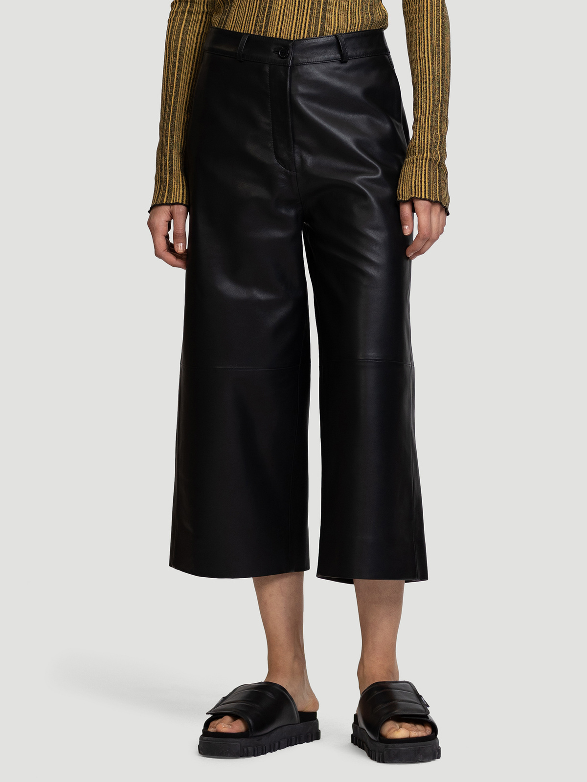 Celice Leather Shorts Black 0