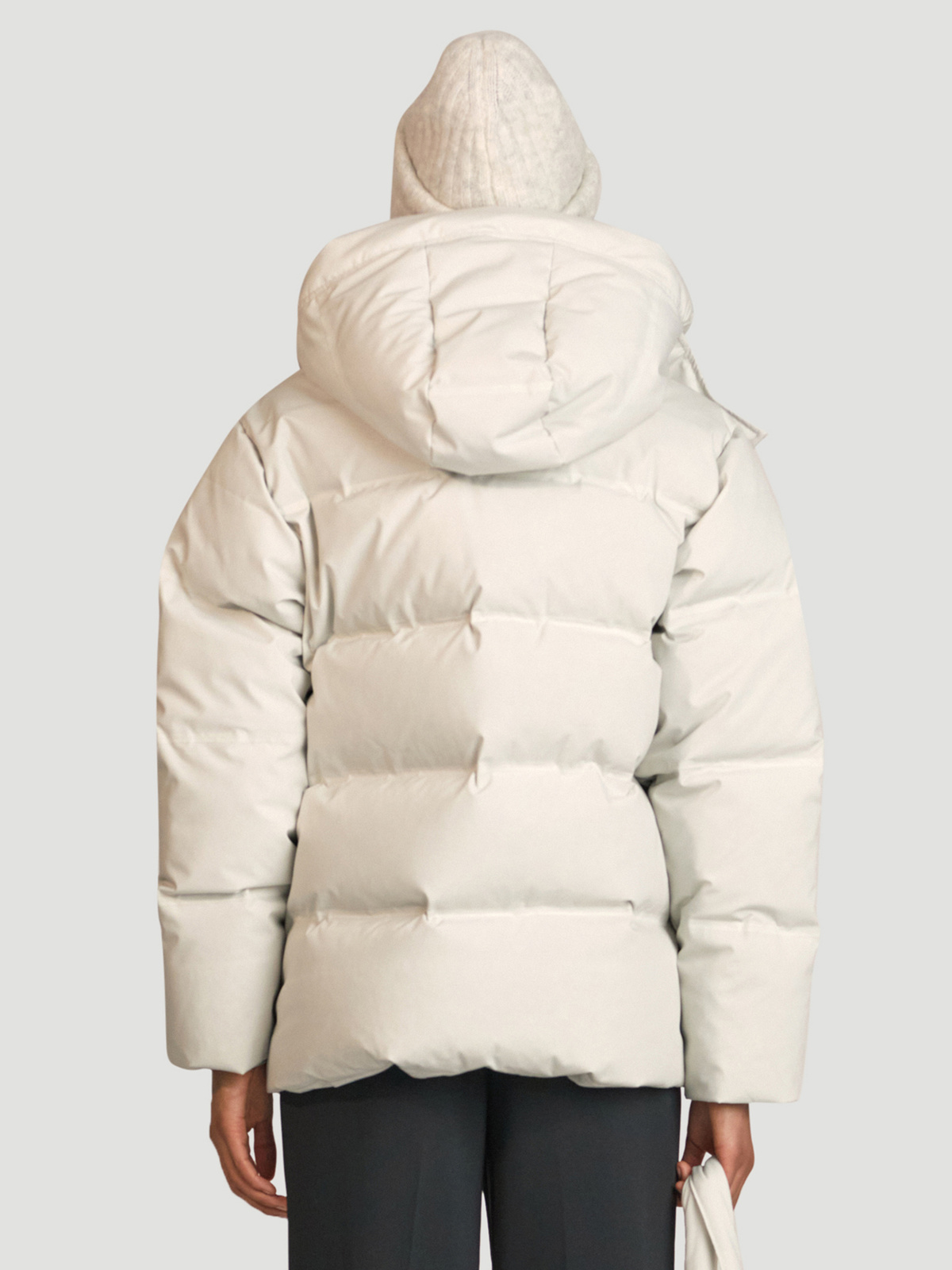 Besseggen Down Jacket Lt. Grey 3