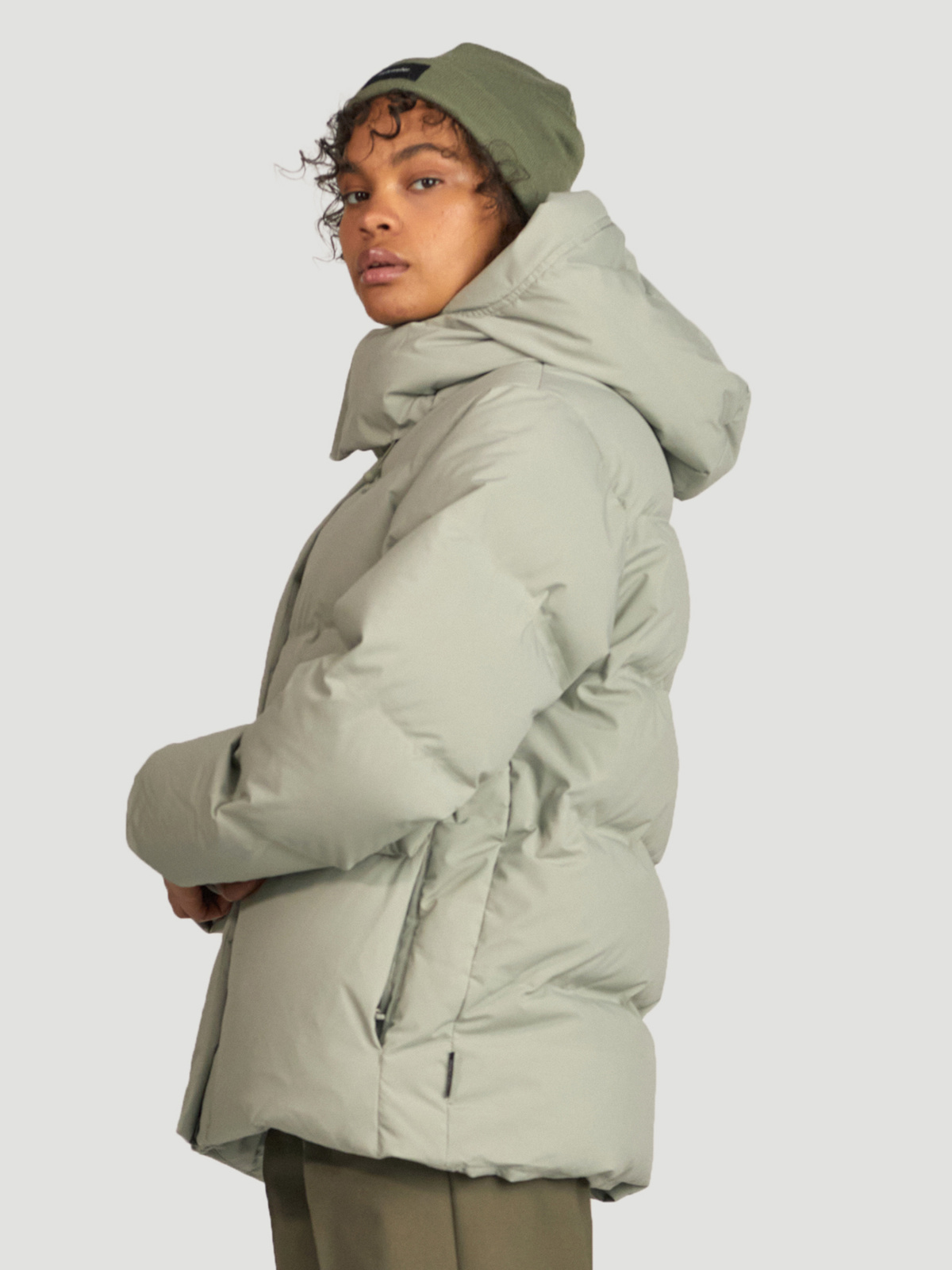 Besseggen Down Jacket Teal 3