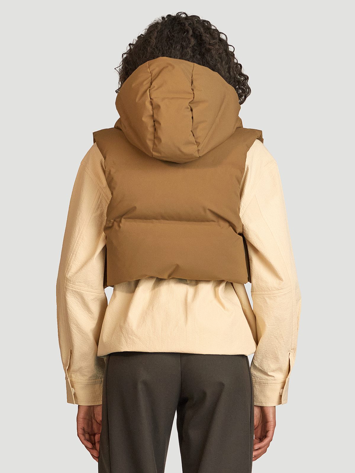 Sula Down Bib Lt. Brown 2