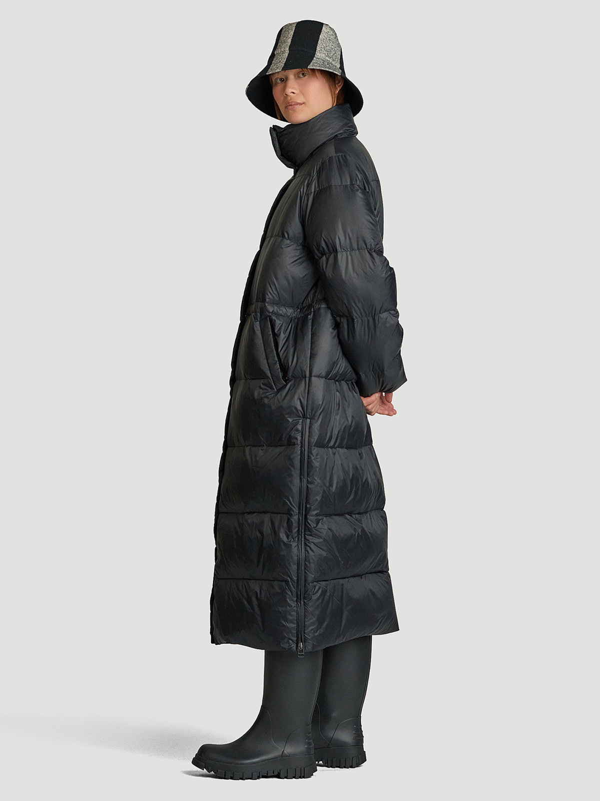 Skogshorn Down Jacket Black 2