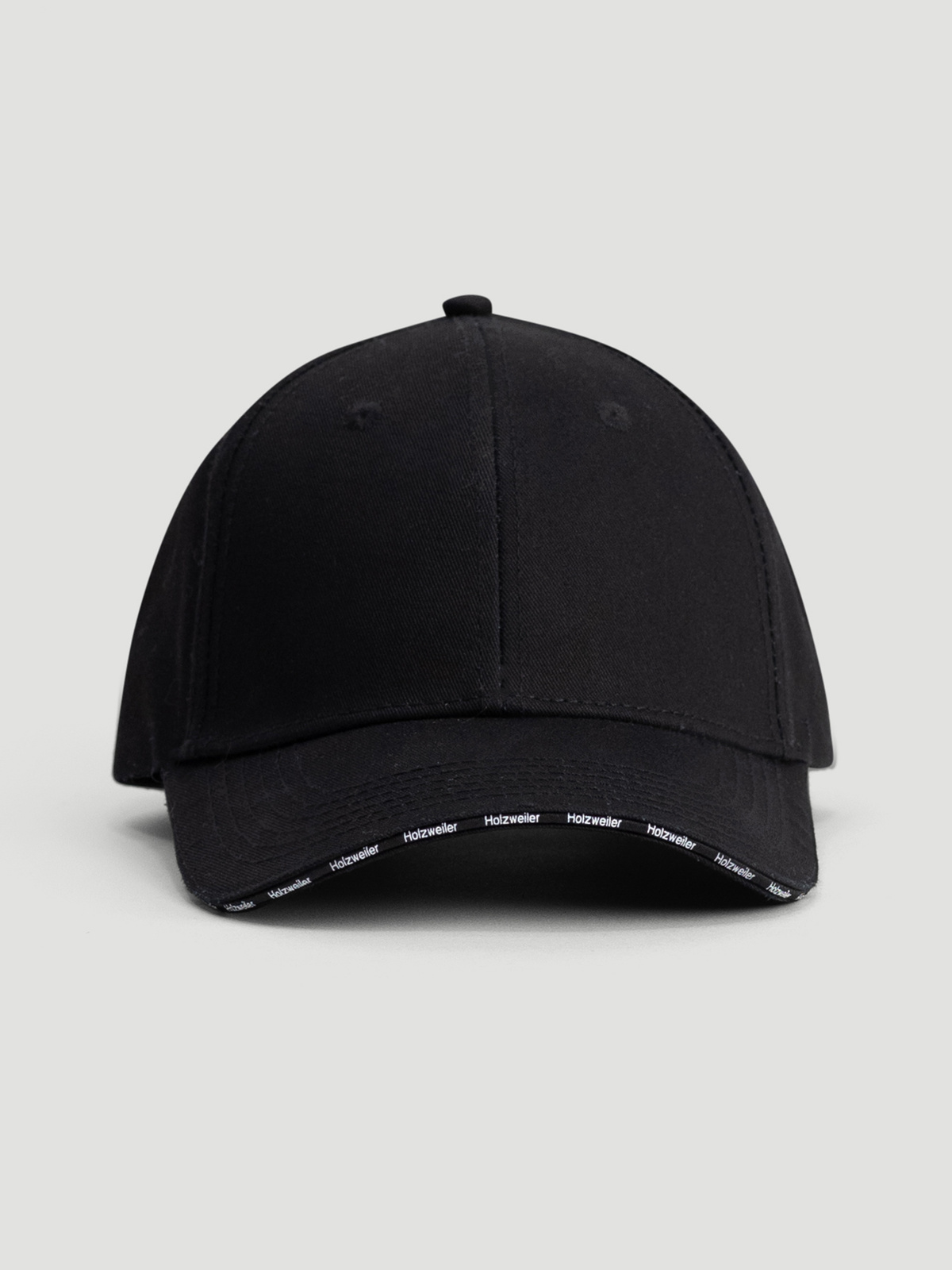 Holzweiler Caps Black 3