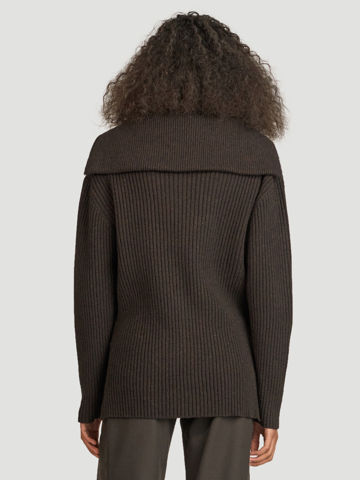 React Knit Sweater Dk. Brown 3