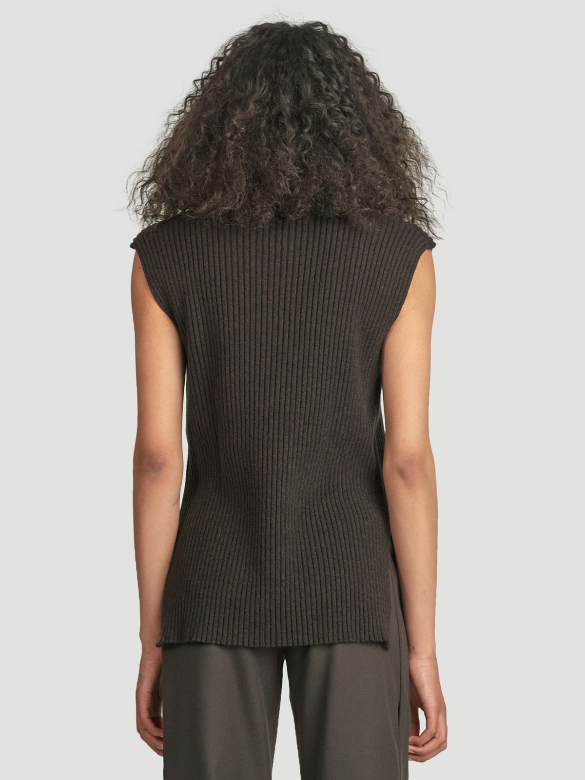 Justice Knit Vest Dk. Brown 4