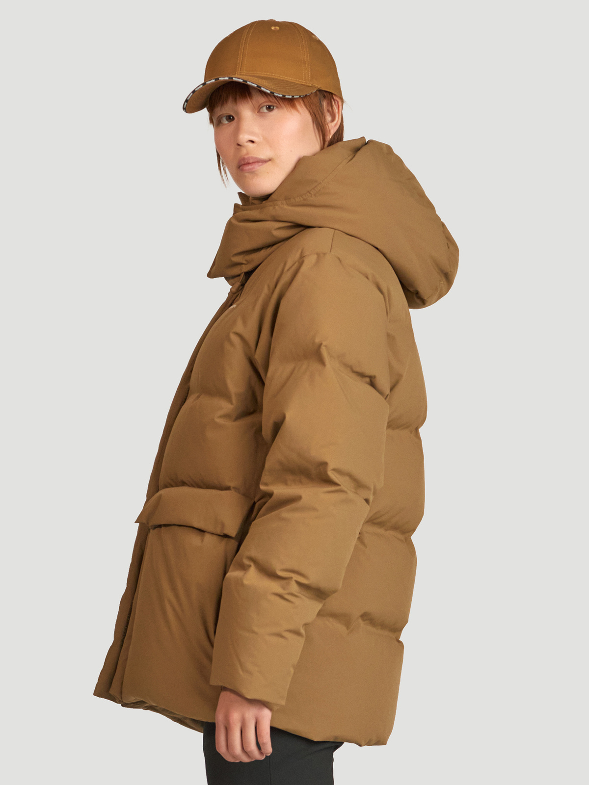 Besseggen Down Jacket Lt. Brown 2