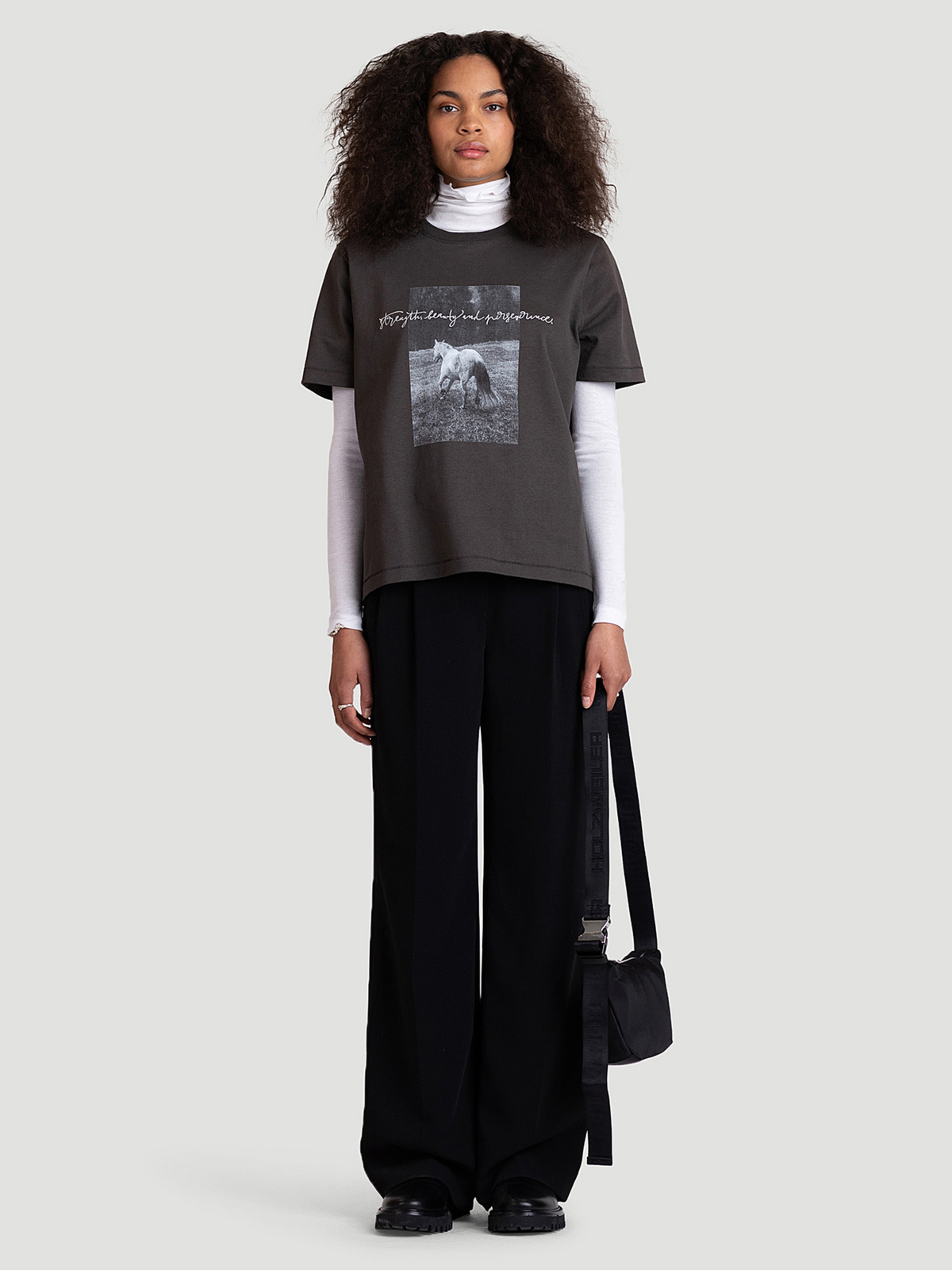 Kjerag Print Tee Dk. Grey 2