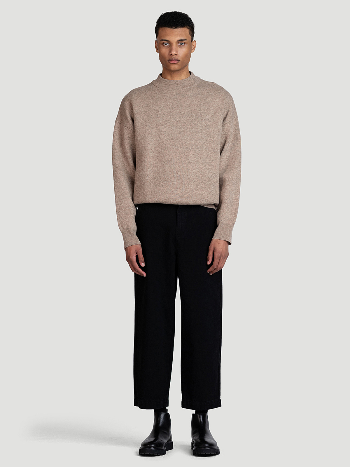 Mossy Crew Taupe 1
