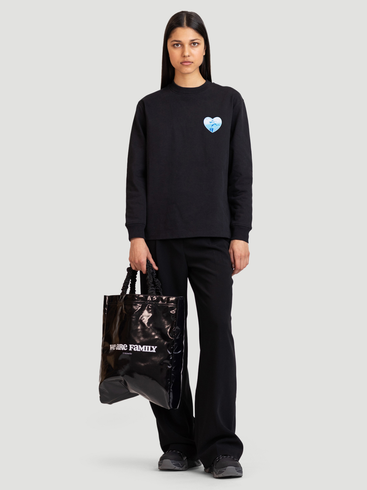 Luring Earth Ls Black 2