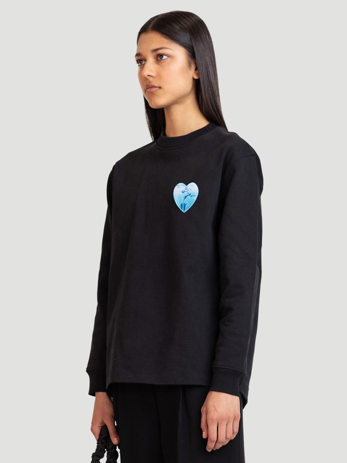 Luring Earth Ls Black 1
