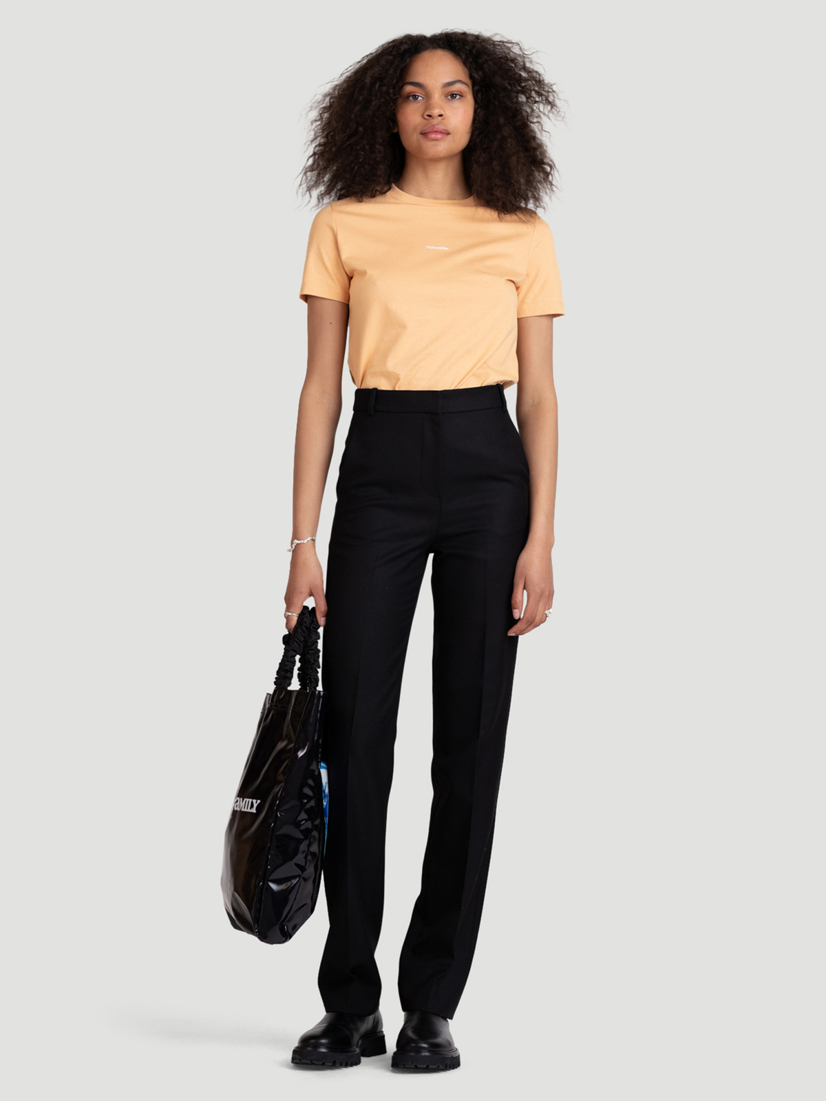 Suzana Tee Peach 2