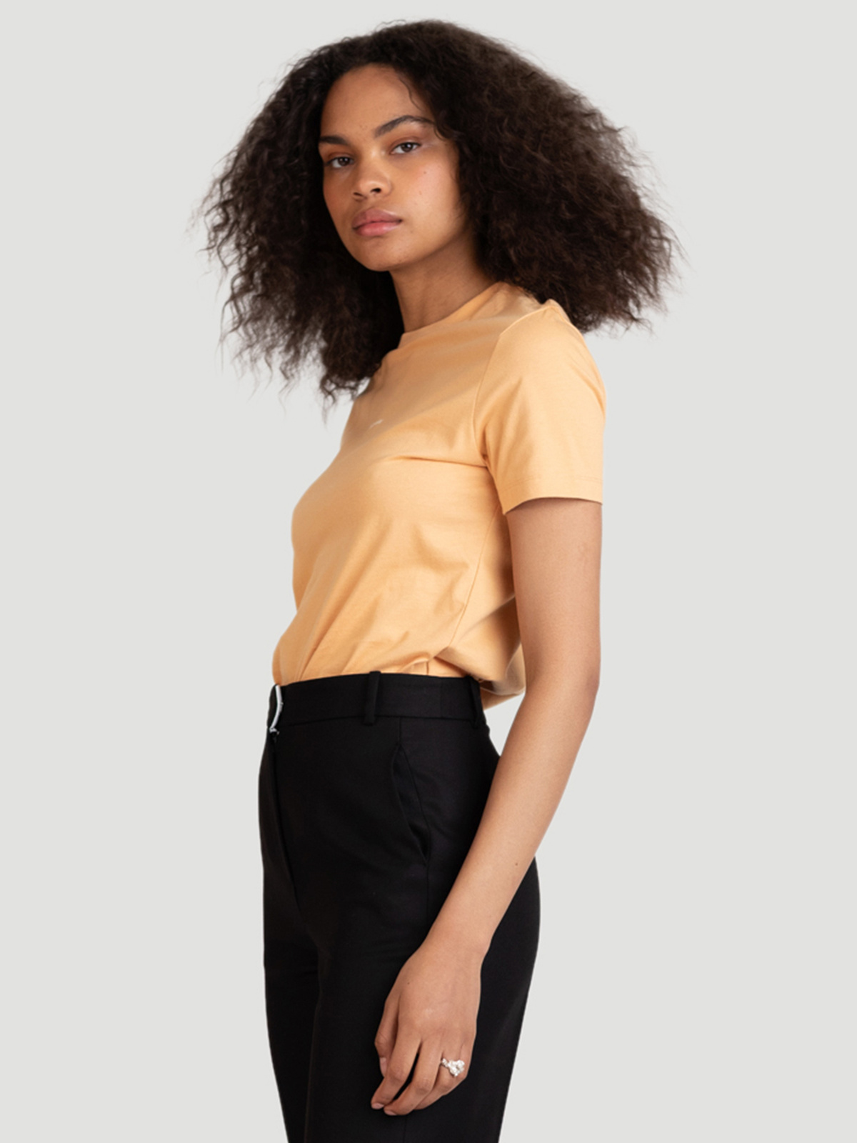 Suzana Tee Peach 1