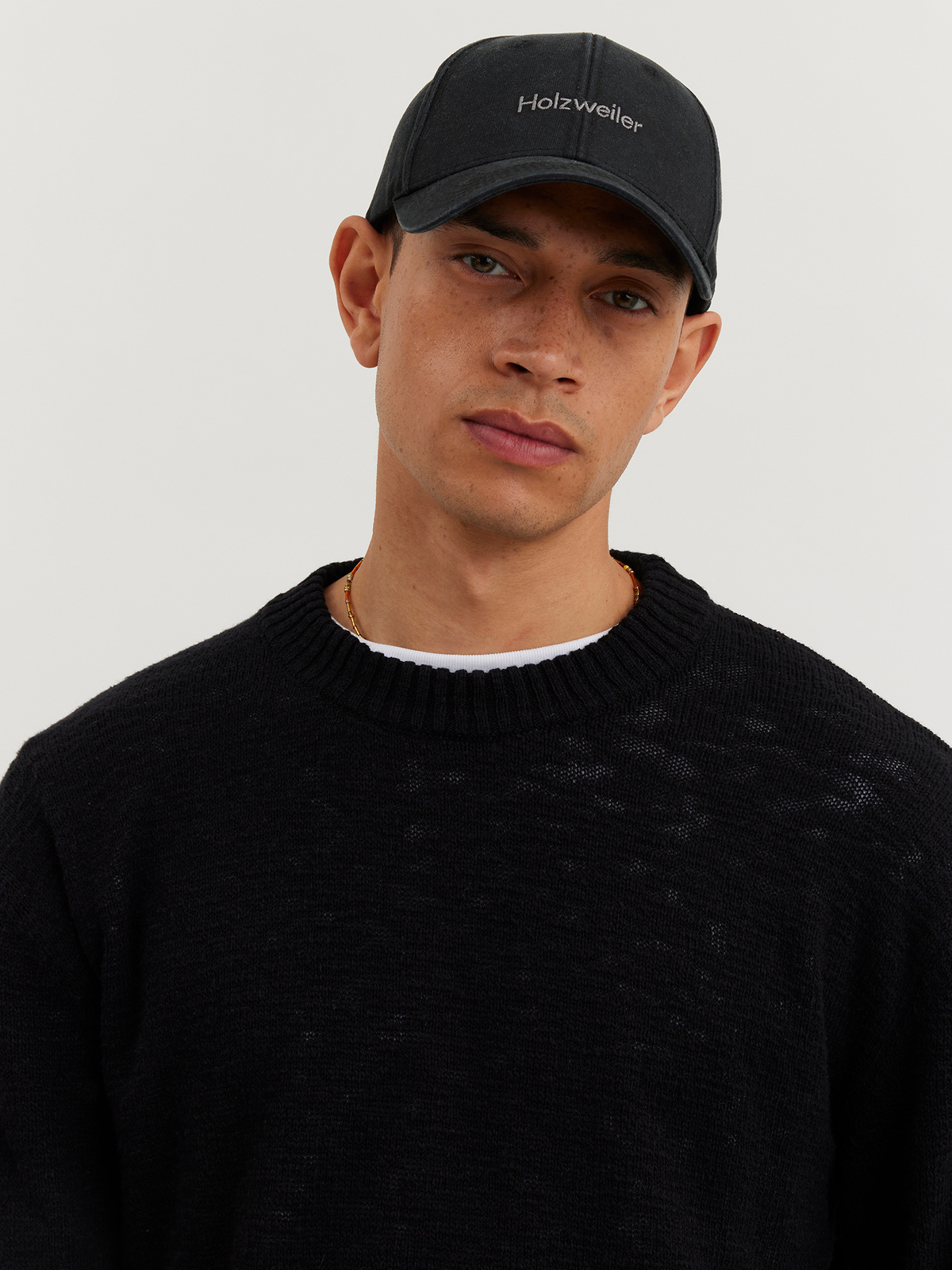 Saturn Slub Yarn Crew Black 2