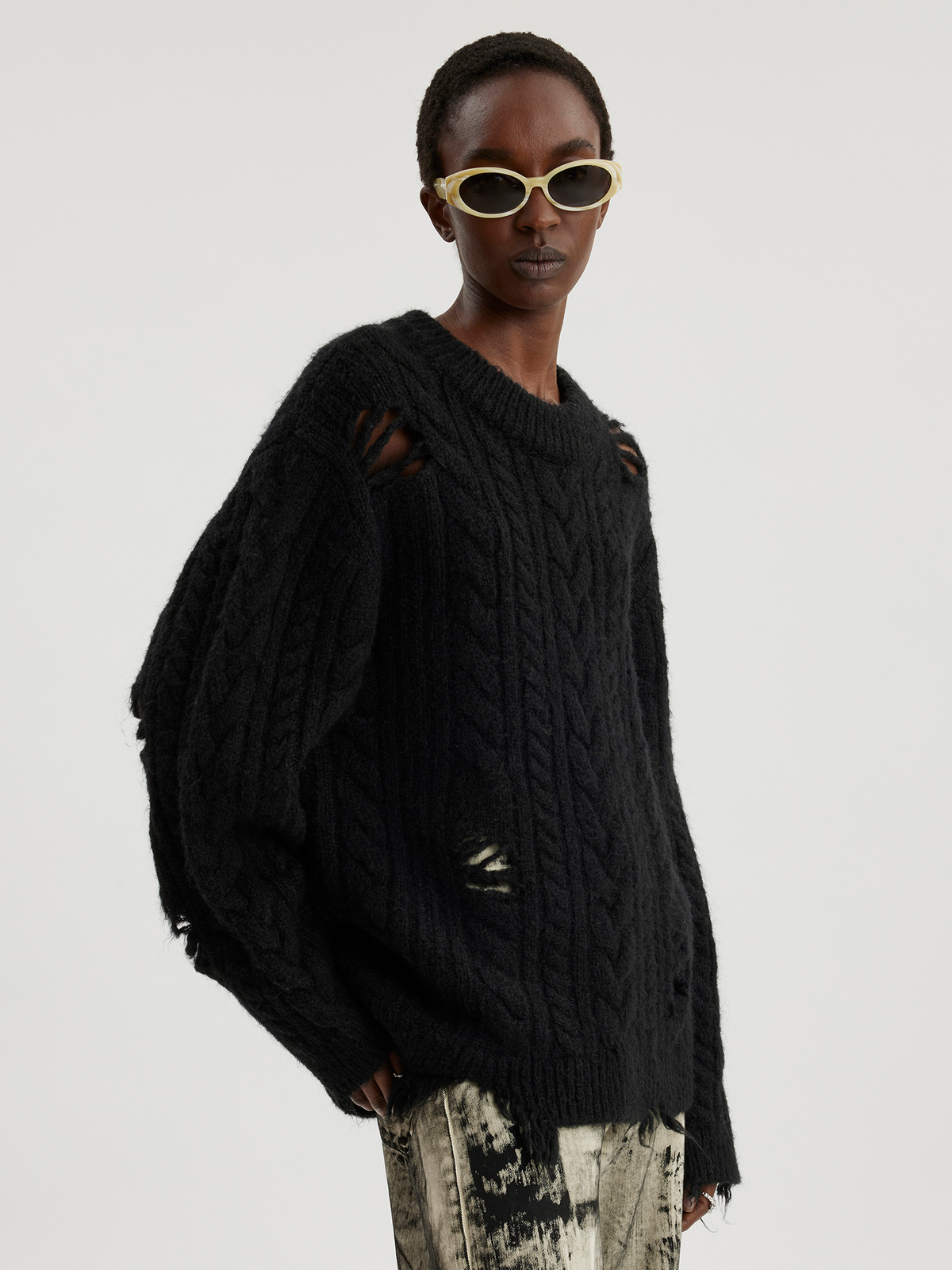 Baharia Distressed Crew Black 4