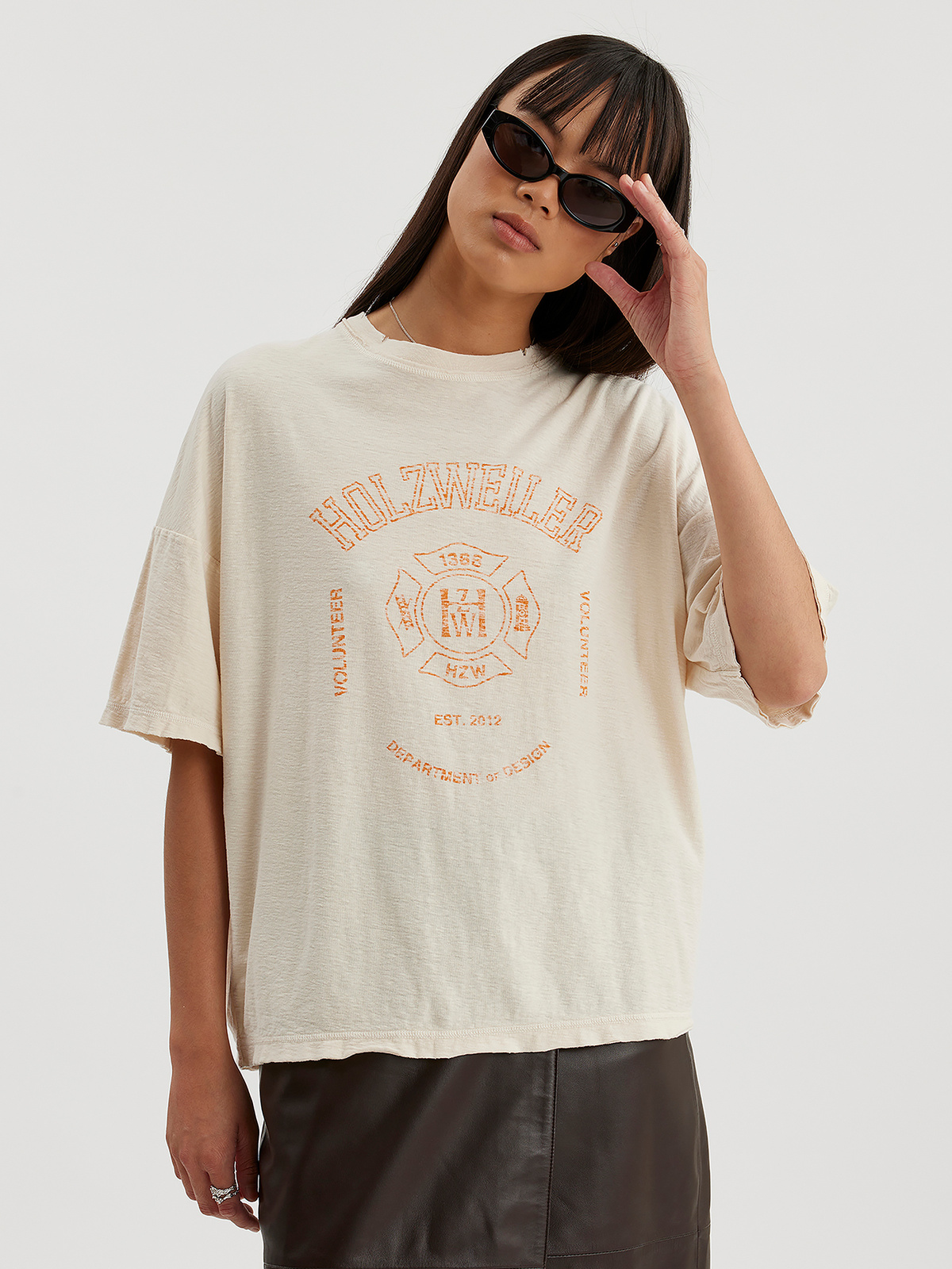 W. Wings Distressed Tee Ecru 0