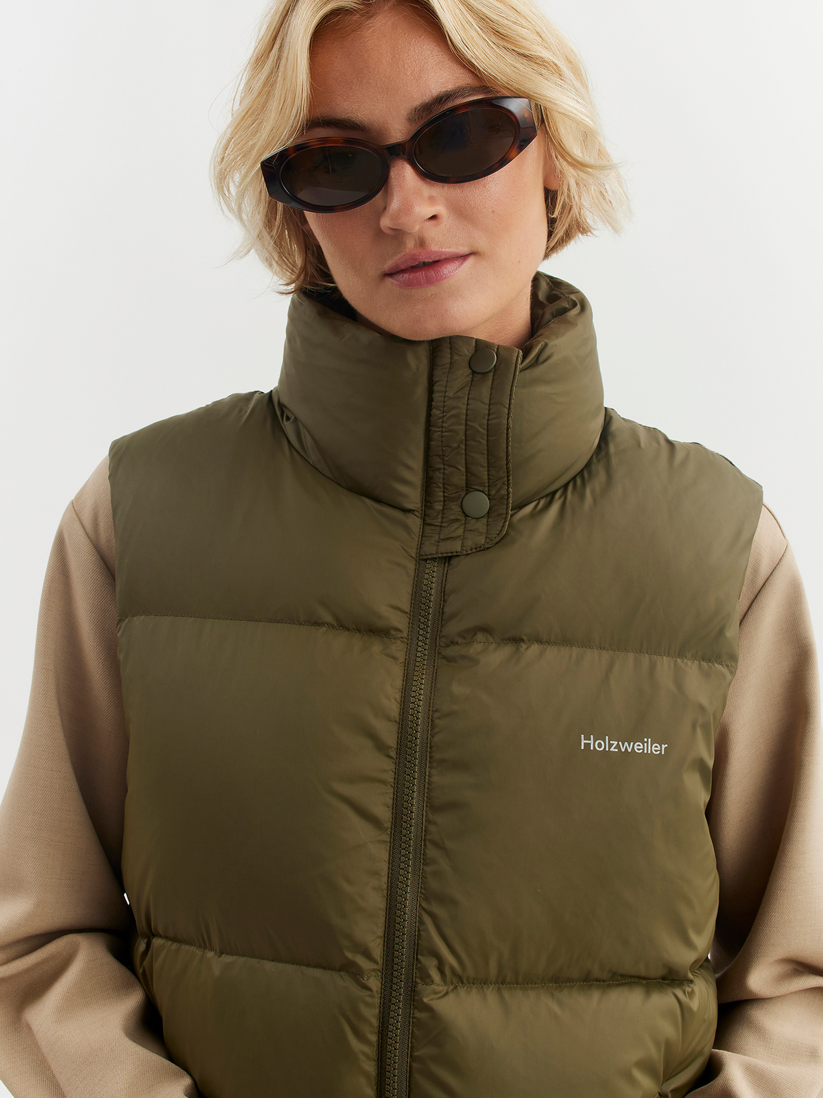 W. Ail Down Vest Army 2