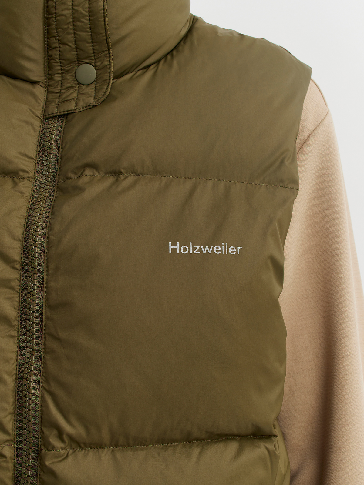 W. Ail Down Vest Army 4