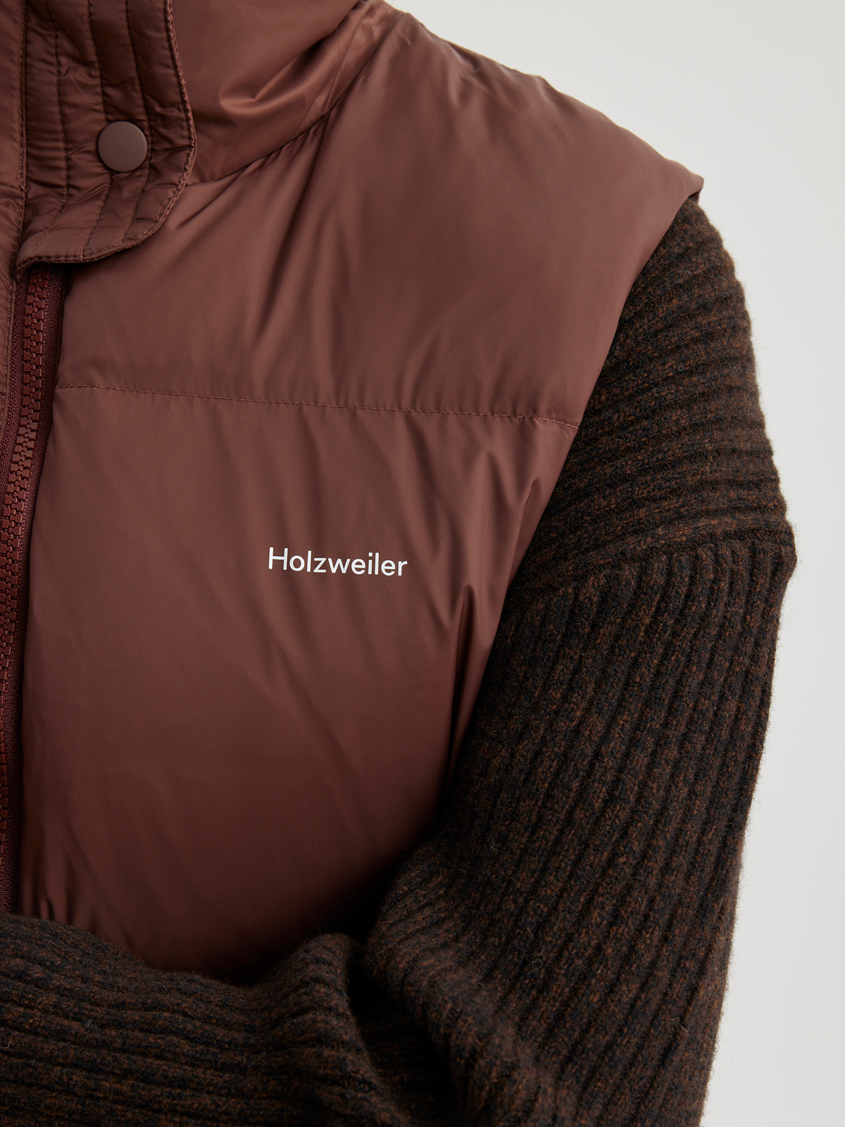 W. Ail Down Vest Burgundy Red 3