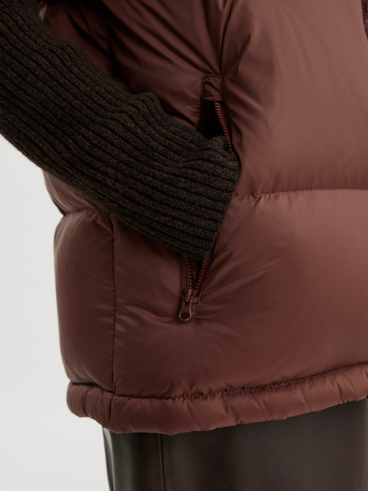 W. Ail Down Vest Burgundy Red 5