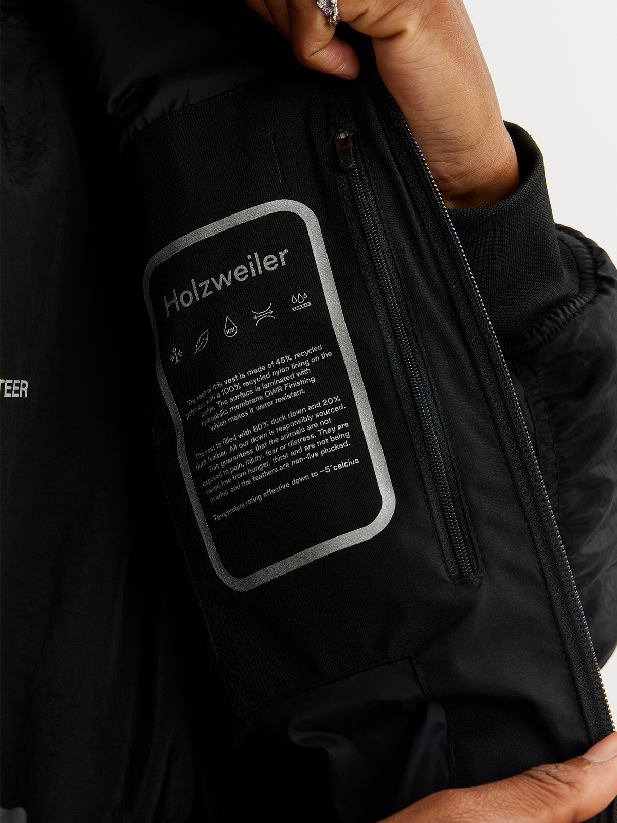 Daff Down Vest Black 5