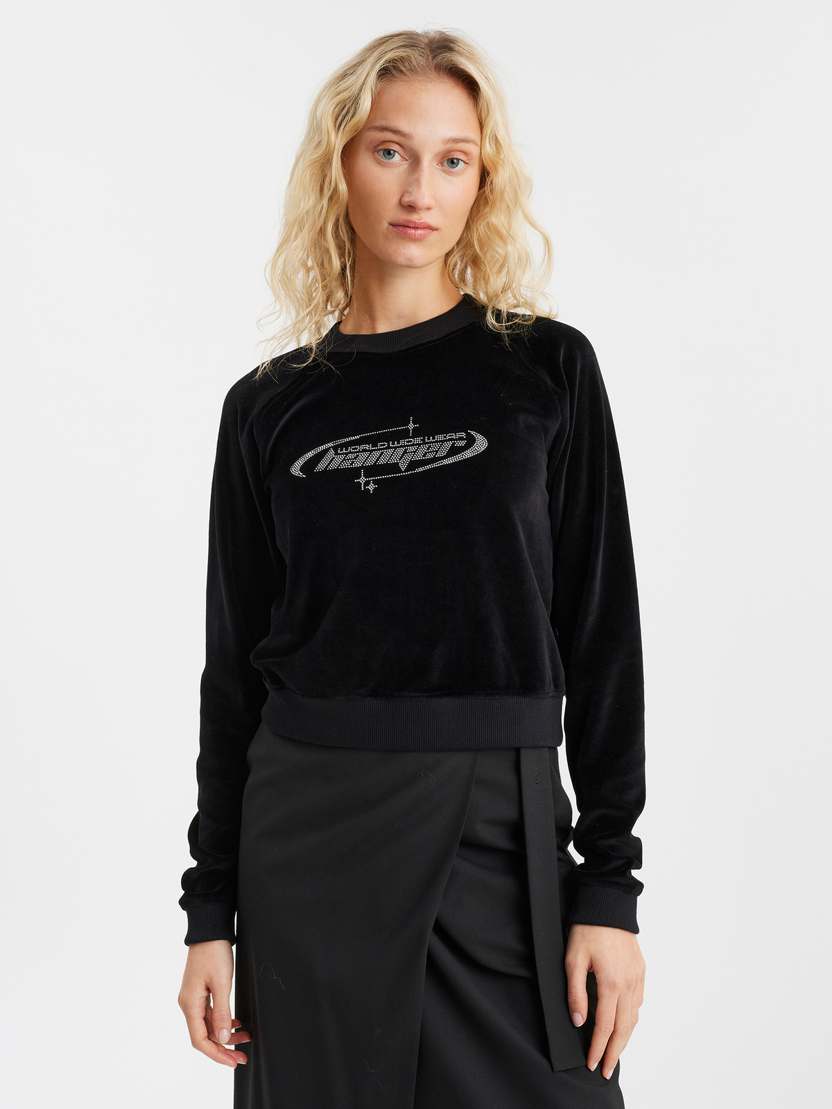 W. Hanger Velvet Rhinestone Crew Black 0