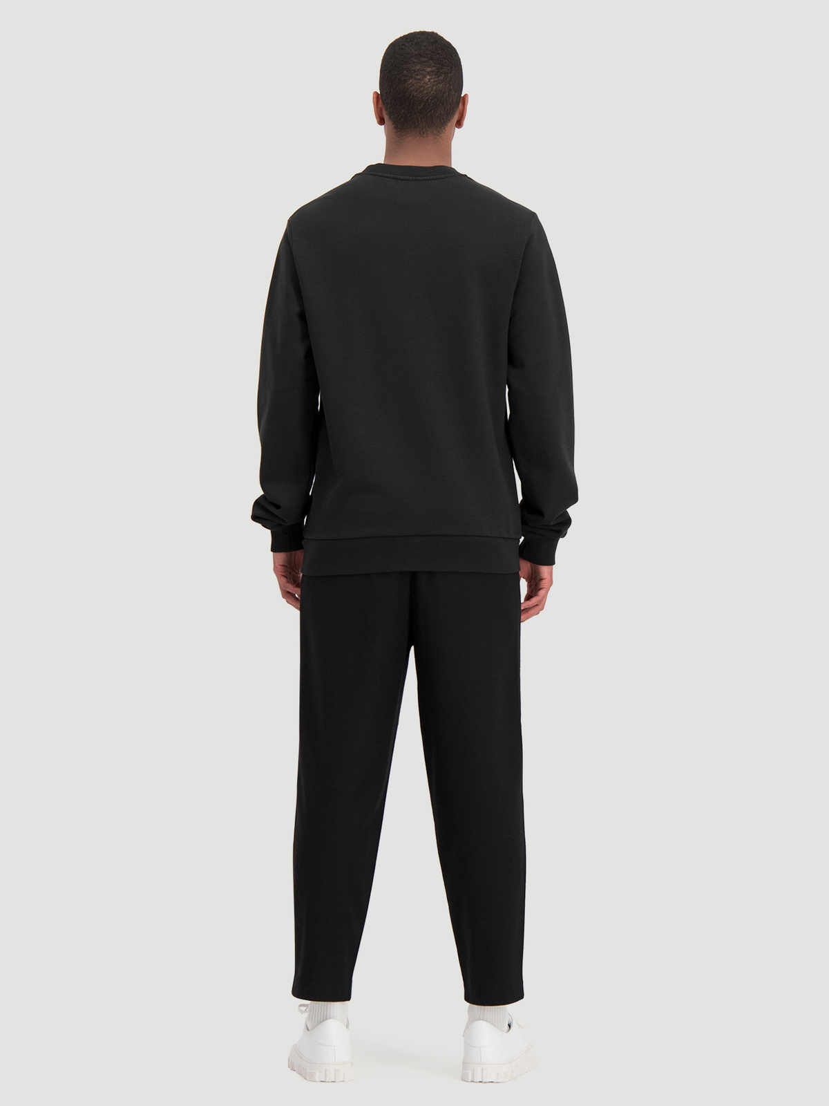 Monzon Sweat Black 2