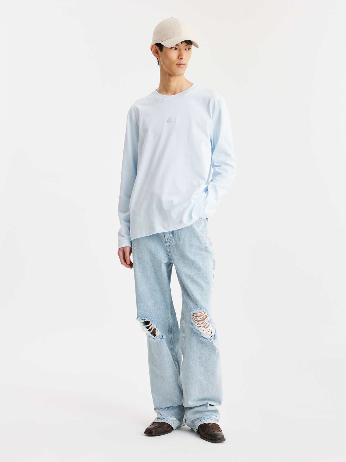 M. Hanger Longsleeve Lt. Blue 1