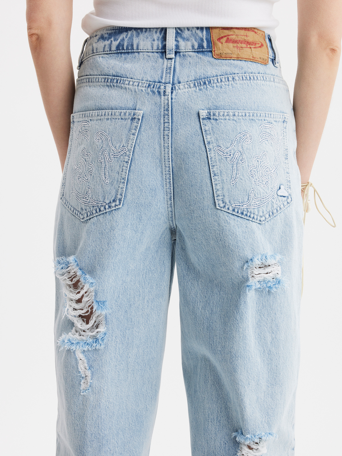 W. Neptune Hanger Jeans Lt. Blue 3