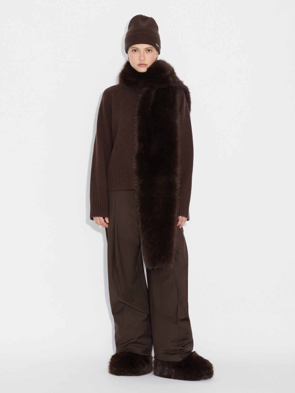 Furry Scarf - Dk. Brown - Holzweiler