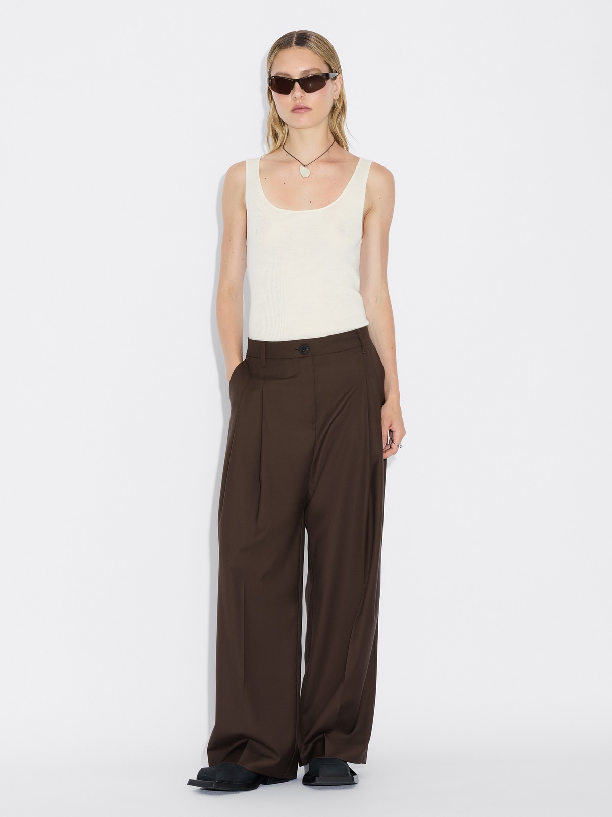 Alexa Pleat Trousers - Brown - Holzweiler