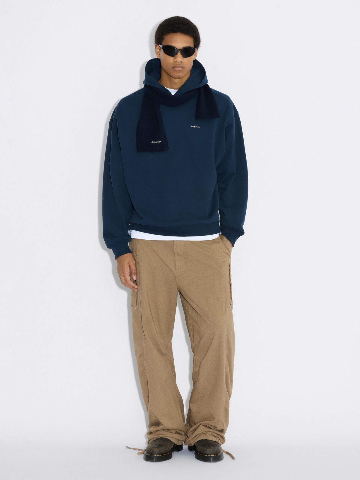 Relaxed Logo Hoodie - Dk. Blue - Holzweiler