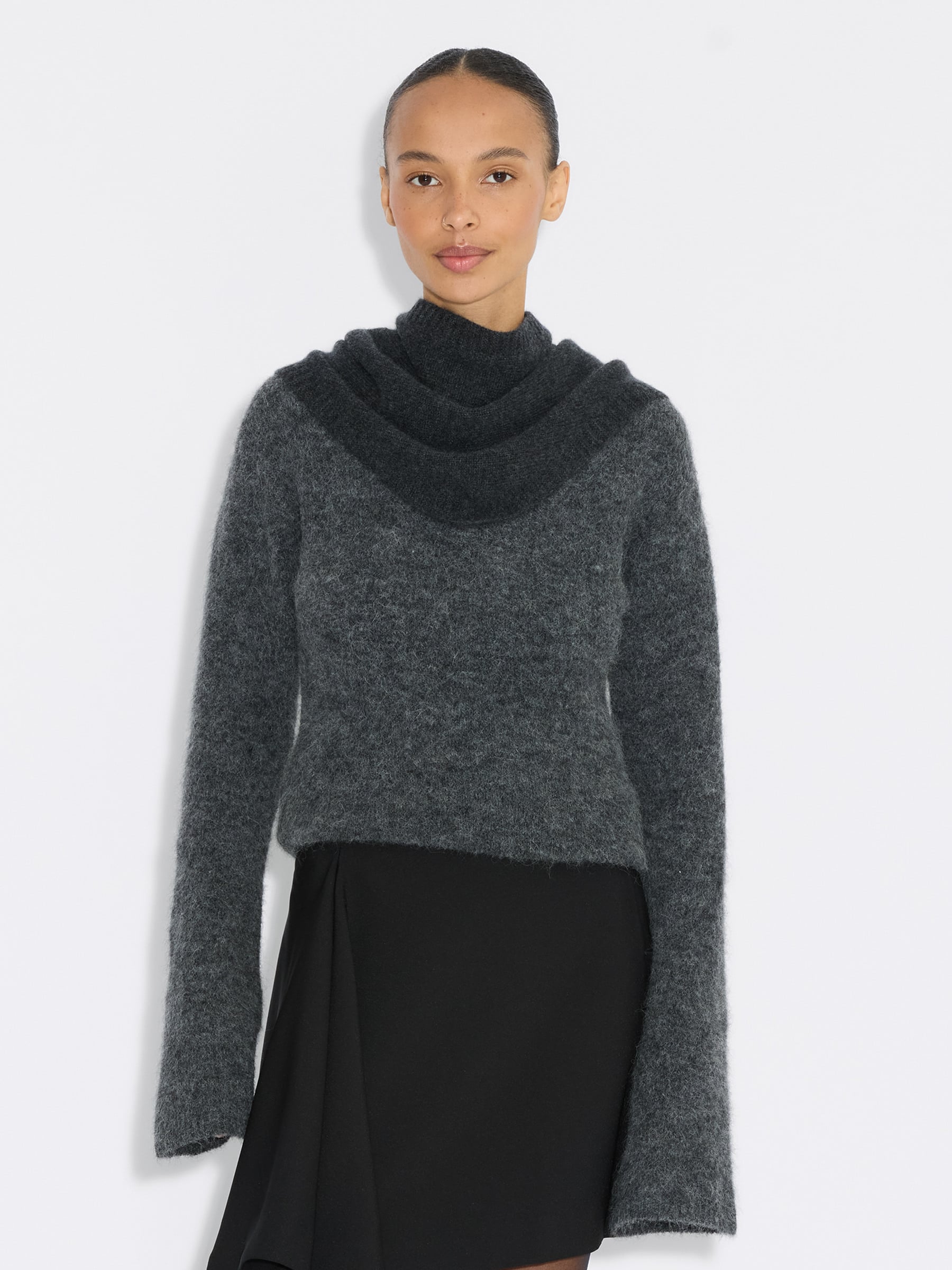 Holzweiler Cashmere Triangle Neck Scarf